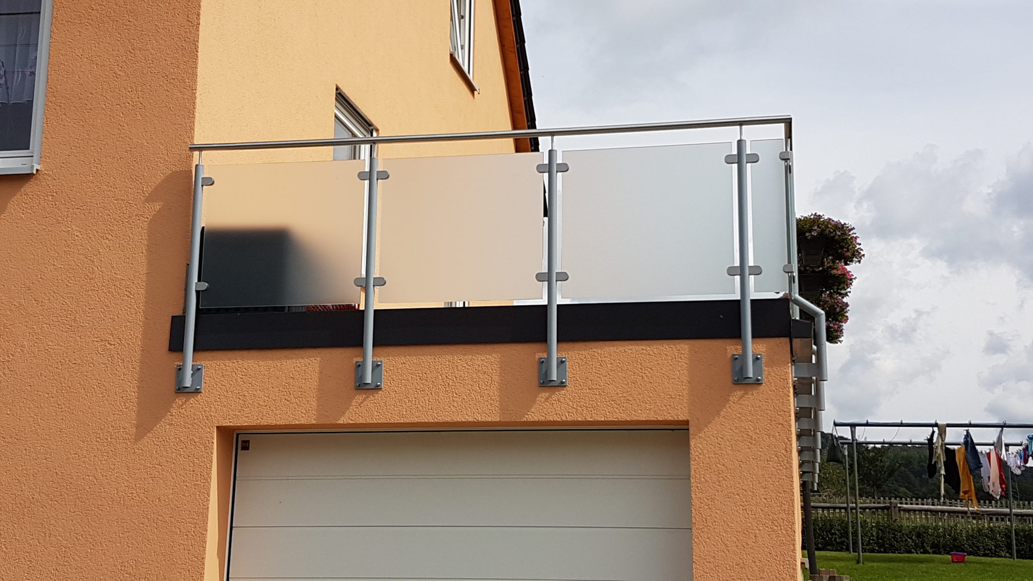 Terassengeländer mit Glasfüllung